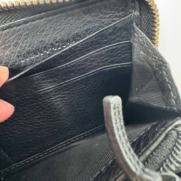 Gucci Soho Interlocking G Tassel Calfskin Leather Zip Around Long Wallet Black - Picture 8 of 8